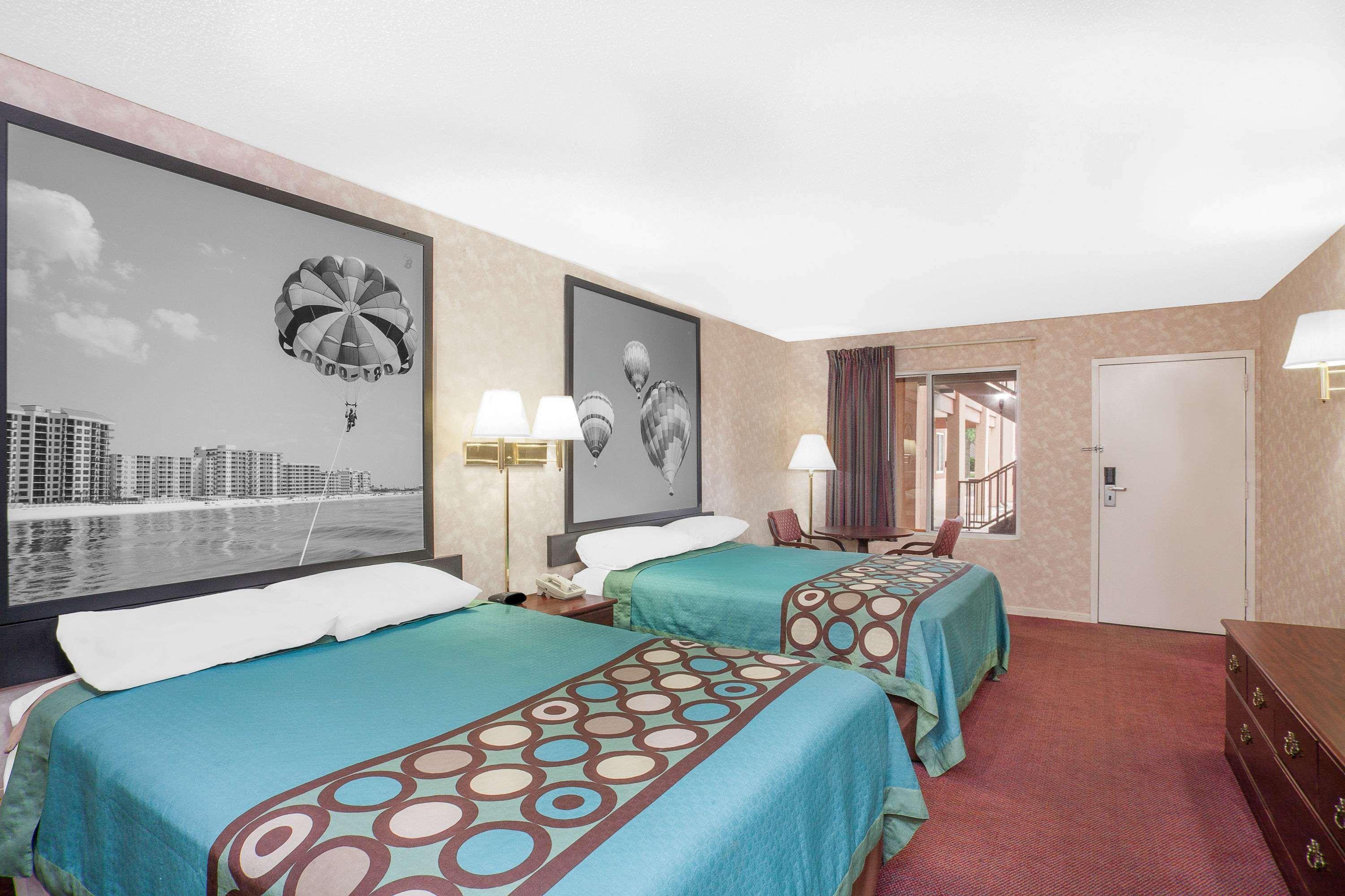Super 8 By Wyndham Decatur Priceville Extérieur photo