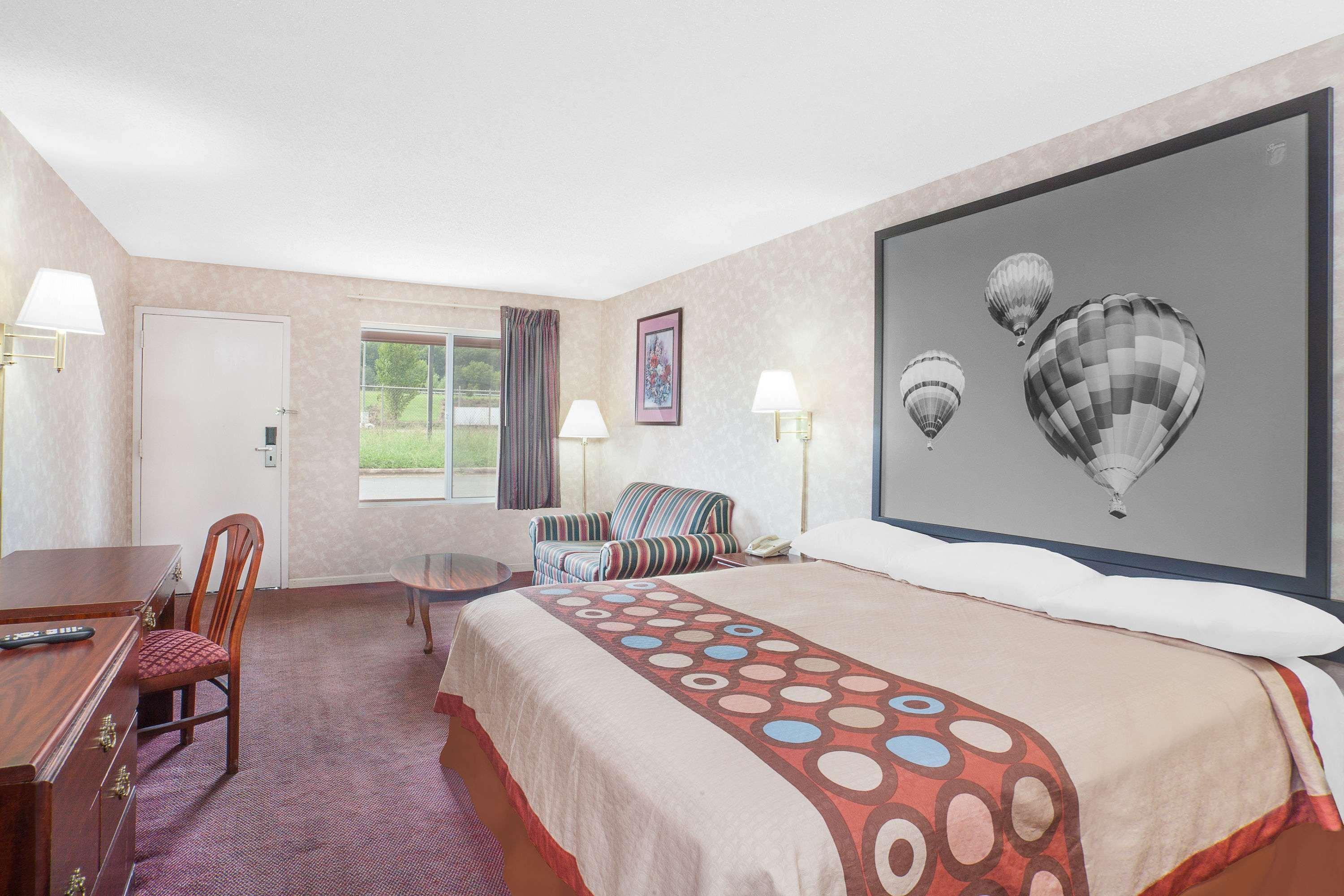 Super 8 By Wyndham Decatur Priceville Extérieur photo