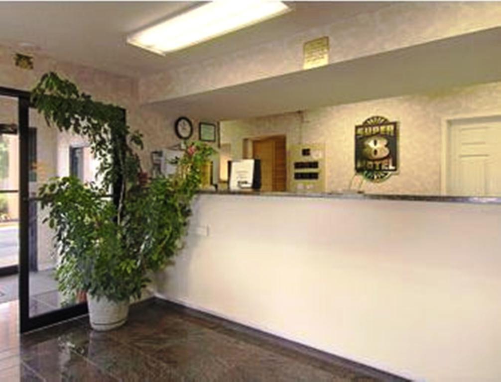 Super 8 By Wyndham Decatur Priceville Intérieur photo